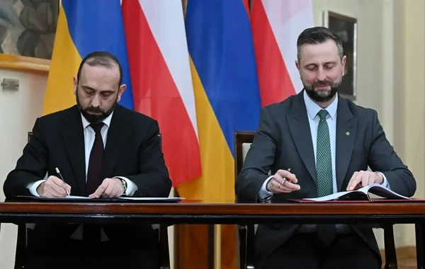 Ermənistan Polşa ilə hərbi saziş bağladı