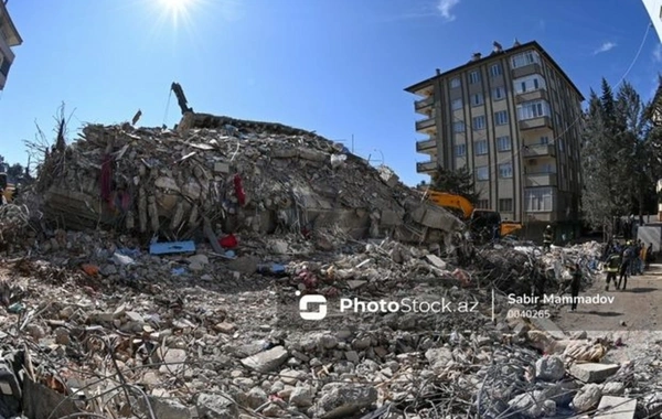 80 santimetr çökmə, xəsarət alan minlərlə insan və dağılan binalar - "Əsrin fəlakəti"nin Hatayda buraxdığı izlər