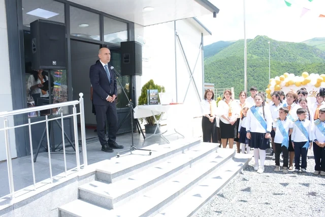 Kəlbəcərdə tək məzun üçün "Son zəng" keçirildi - FOTO