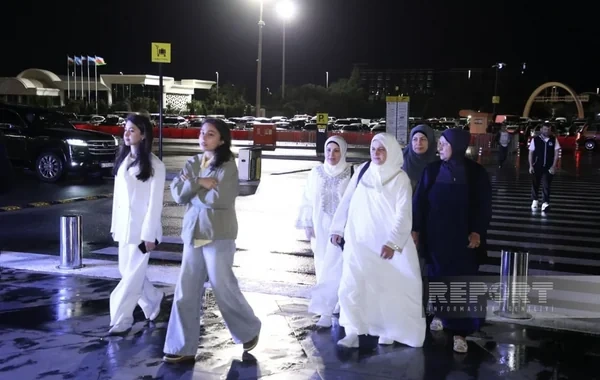 Azərbaycanlı zəvvarların ilk qrupu həcc ziyarətinə yola düşüb - FOTO