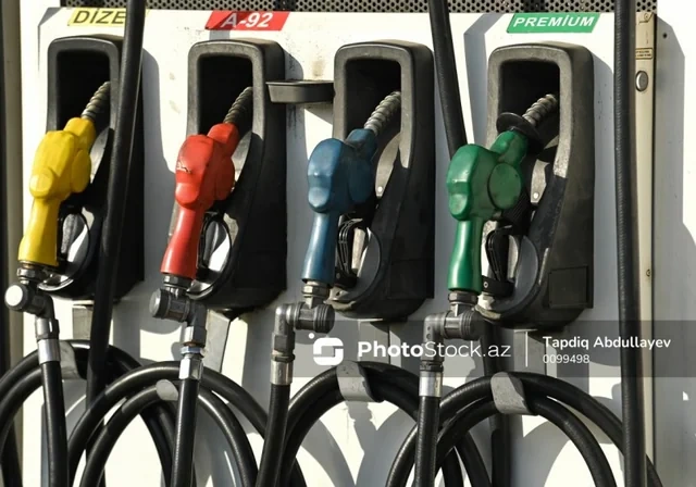 Elektromobillərin sayı artsa da, yanacaq xərcləri azalmır - Səbəb nədir?