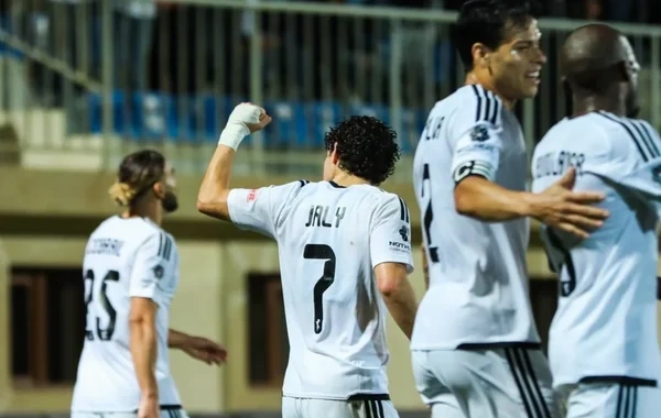 Premyer Liqa: "Qarabağ" 10 nəfərlə "Sumqayıt"a qalib gəldi - VİDEO