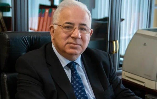 Putin azərbaycanlı alimi təltif etdi