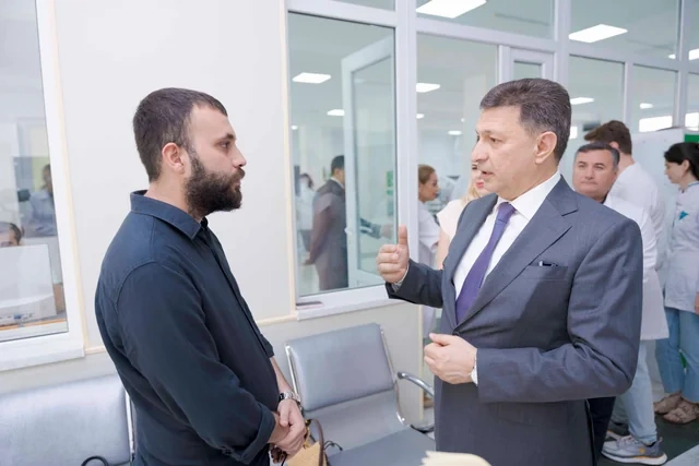 Rektor Gəray Gəraybəyli 2025–2026-cı tədris ilinin yay imtahan sessiyasının gedişi ilə tanış olub - FOTO - VİDEO