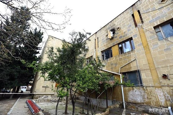 Sumqayıtda yataqxanada yanğın: ana və oğlu zəhərləndi