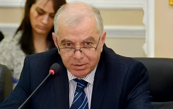Jurnalist Eyruz Məmmədov vəfat edib