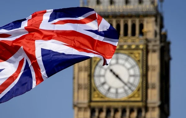 Britaniyada yeni dövr başladı: Baş nazir ilk komandasını açıqladı