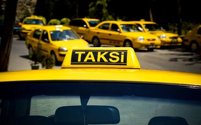 Taksi ilə bağlı daha bir tələb - Video