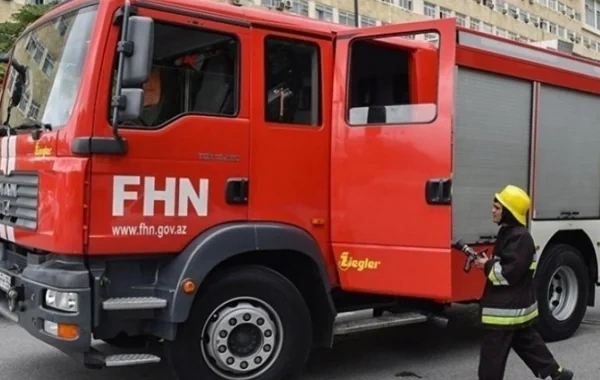 Bakıda ofisdə yanğın: Bir nəfər xilas edildi