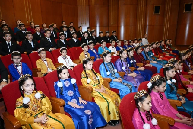 Aşqabadda Türkmənistan Dövlət Simfonik Orkestrinin konserti olub - Foto