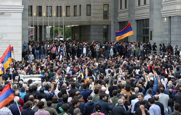 Erməni jurnalist fəryad edir: Azərbaycanlılar Sisyanda aksiya keçiriblər - FOTO