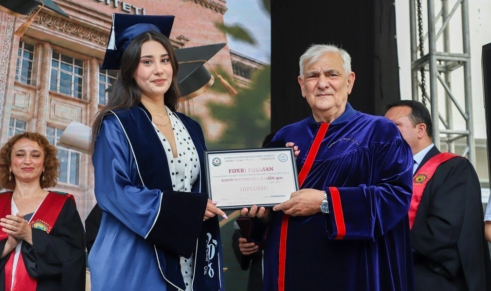 ADU-da "Məzun günü" keçirildi - Foto