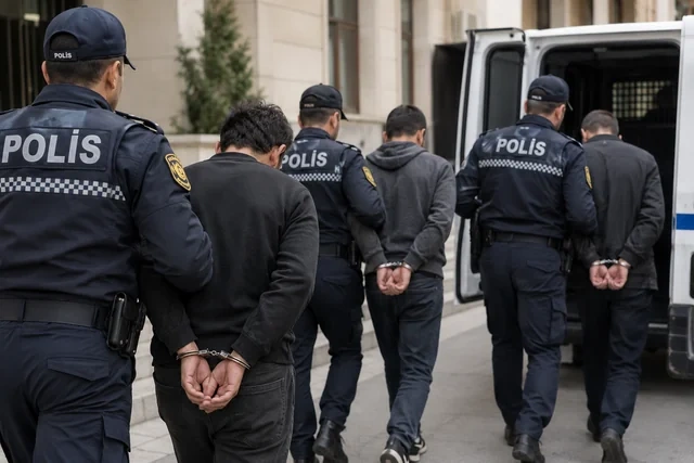 Azərbaycanda idarə əməkdaşları oğurluğa görə həbs edildilər