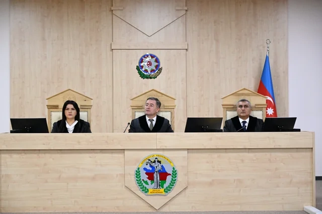 Ermənistan vətəndaşlarının şikayətləri üzrə apellyasiya məhkəməsində tərəflərin çıxışlarına başlanılıb