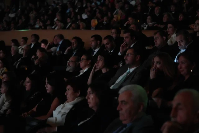 "44" bədii filminin premyerası baş tutub: Arzu Əliyeva və Alyona Əliyeva təqdimatda iştirak ediblər - Foto