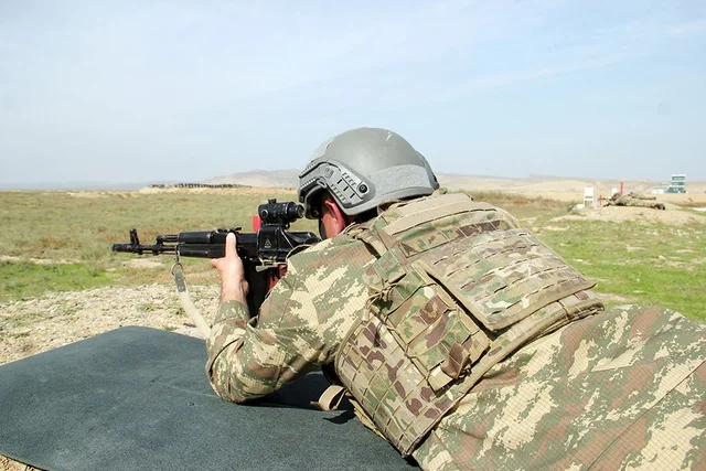 Təlim toplanışında hərbi vəzifəlilərə nə öyrədildi? - Foto