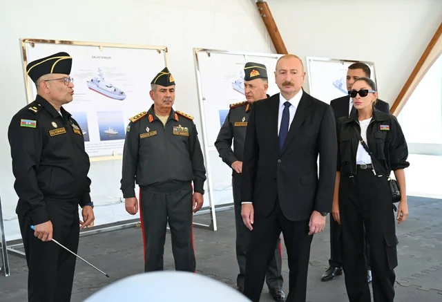 Prezident İlham Əliyev Hərbi Dəniz Qüvvələrində olub - FOTO