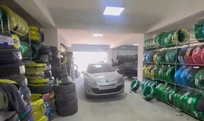 Təkər satışı anbarında yanğın təhlükəsi... - Video