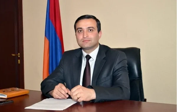 Ermənistanda rusiyalı iş adamı Karapetyanın vəkili saxlanıldı