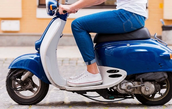 Dəbilqəsiz moped idarə edənlər cərimələnəcəklər
