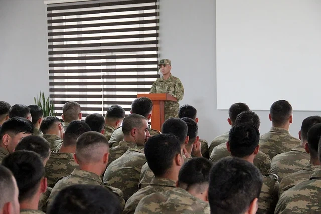 Təlim toplanışında hərbi vəzifəlilərə nə öyrədildi? - Foto