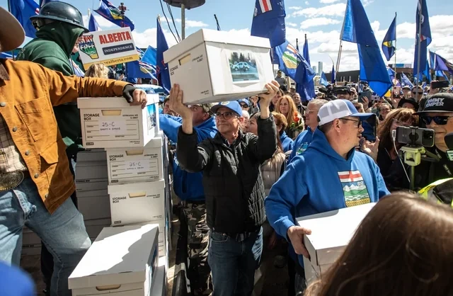 Kanada hökumətinin ikili oyunu: Alberta referendumu nəyi ifşa edir? - ŞƏRH