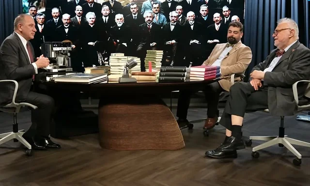 Türkiyəli professor Celal Şengörün son halı hamını təəccübləndirdi - FOTO