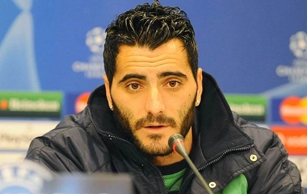 "Fənərbağça"nın keçmiş futbolçusu 45 yaşında yeni kluba keçdi