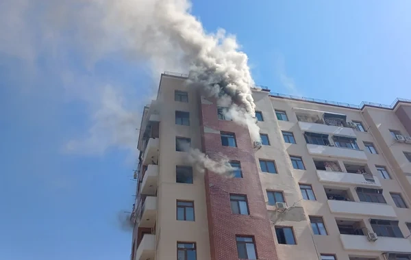 Mingəçevirdə yaşayış binasında yanğın: Sakinlər təxliyə edildilər - FOTO - VİDEO