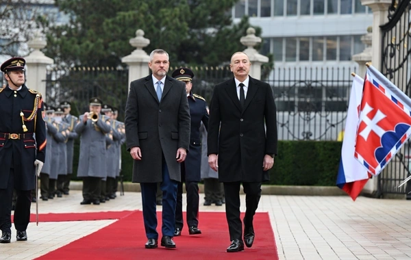 Prezident İlham Əliyevin Bratislavada rəsmi qarşılanma mərasimi olub
