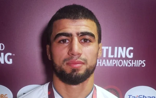 Həsrət Cəfərov: "Tarixi uğurumu qızıma həsr edirəm"