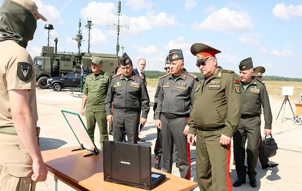 Kərim Vəliyev Belarusda hərbi obyektlərlə tanış olub - FOTO