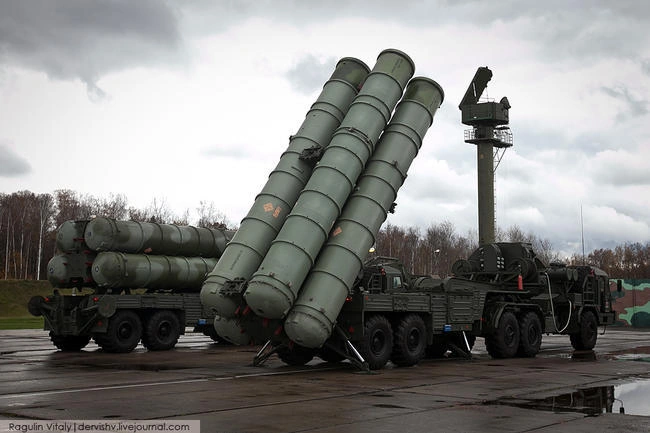Rusiyanın Krımda S-400-ü və 2 radar sistemi məhv edildi