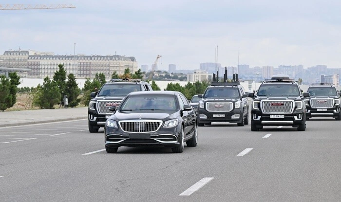 İlham Əliyev sükan arxasında, Kadırov yanında... - Foto