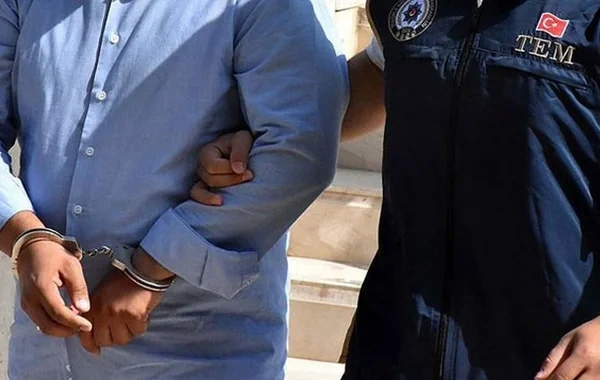 Türkiyədə nazirin üç "tanışı" qadını aldadıb 100 min dollarını aldılar - VİDEO
