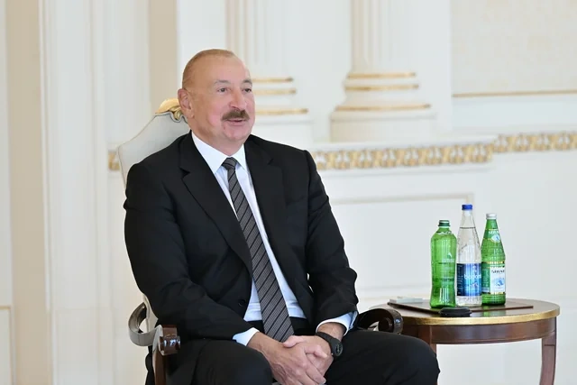 İlham Əliyev Böyük Britaniyanın Azərbaycana yeni təyin olunmuş səfirini qəbul edib - FOTO