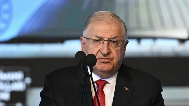 Qara dənizdə gərginlik artır: Türkiyənin müdafiə naziri Rusiya və Ukraynaya xəbərdarlıq etdi - Video