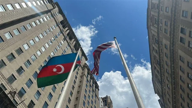 Azərbaycan bayrağı Nyu-Yorkda ucaldılıb - FOTO