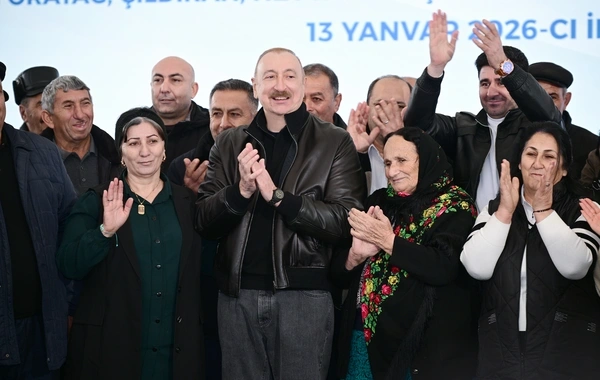 İlham Əliyev Ağdərə sakinləri ilə görüşündən görüntülər paylaşıb