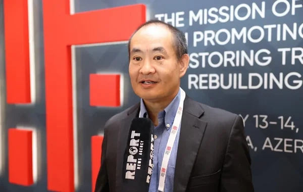 Dennis Yu: "Azərbaycanın nə qədər böyük bir yol qət etməsi heyranedicidir"