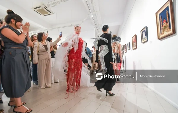 "Rəssam, sevgilimin şəklini gəl çək" - SABAH İncəsənət Festivalında maraqlı anlar - FOTO - VİDEO