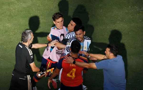 FIFA Argentina Futbol Assosiasiyasını da cərimələdi