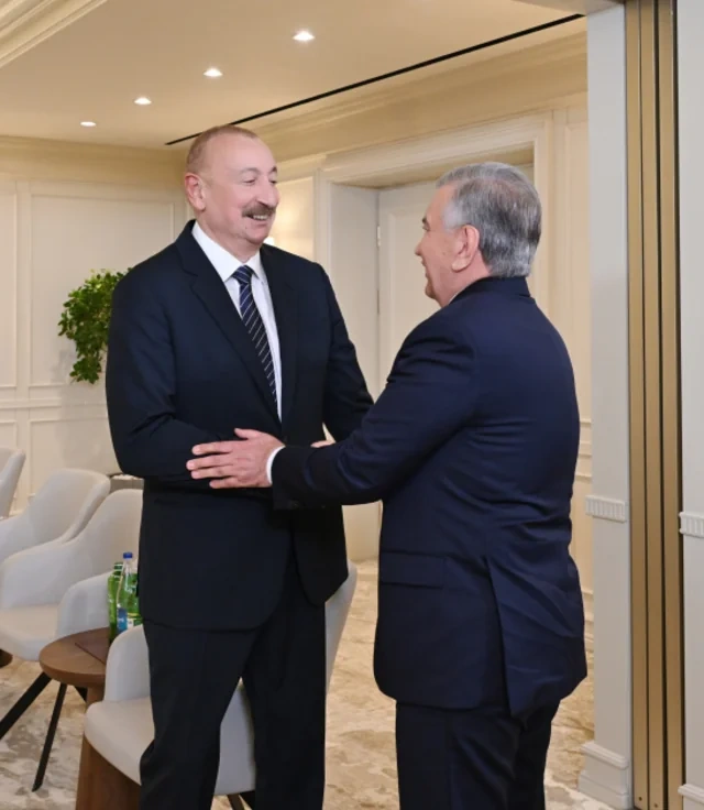 İlham Əliyev Şavkat Mirziyoyev ilə görüşüb - Foto