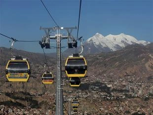 300-dən çox turist havada köməksiz vəziyyətdə qaldı - Video