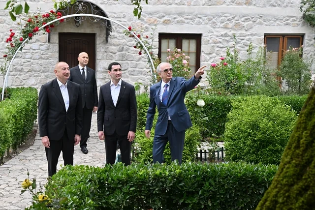İlham Əliyev və Sərdar Berdiməhəmmədov Şuşada Bülbülün ev-muzeyində olublar - FOTO