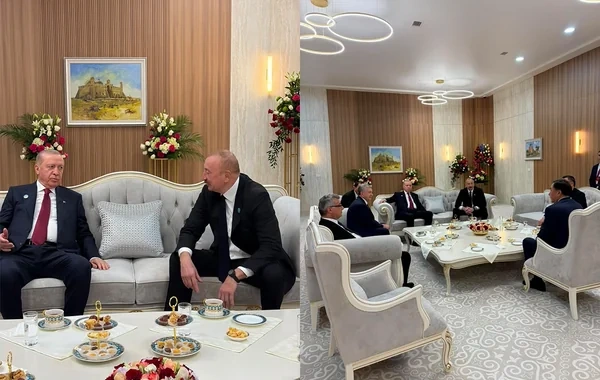 Türküstünda TDT liderləri çay süfrəsində söhbətləşiblər