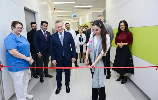 Leyla Əliyeva "Liv Bona Dea" Hospitalında Sümük iliyi nəqli mərkəzinin açılışında iştirak edib