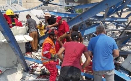 Rusiyada ticarət mərkəzi çökdü – Video