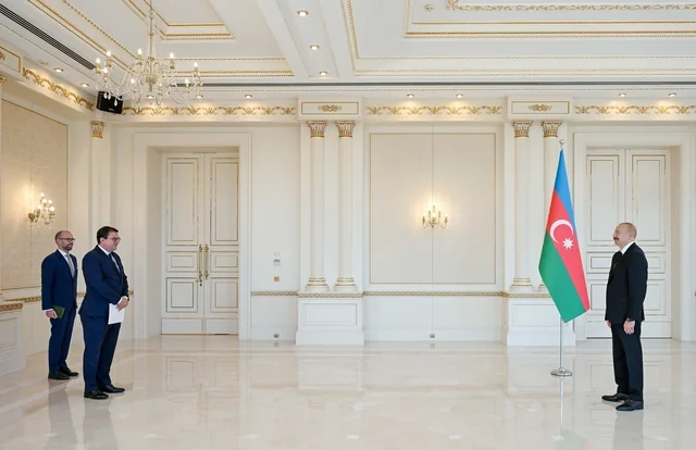 İlham Əliyev Avstriyanın Azərbaycana yeni təyin olunmuş səfirini qəbul edib - Foto
