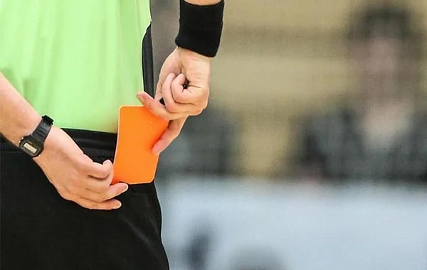 AFFA hakimi təhqir edən futbolçuya ağır cəza verdi